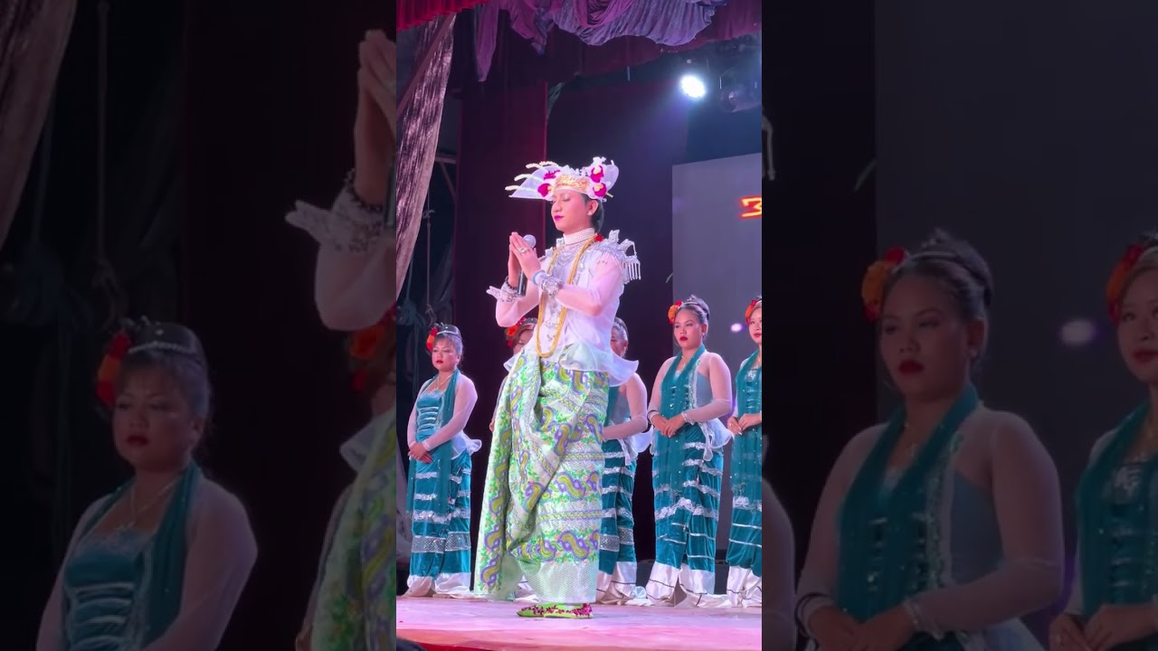အပြုံးမင်းသားလေး ခွန်းတောက်ဆိုနေတဲ့အသံကြီးကိုသေချာနားထောင်ကြည့်...ပီပြင်ပီး နားထောင်လို့ကောင်းတာ👍💯