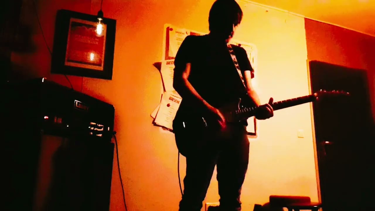 Born melancholic played with Fender Jazzmaster modern player, Nemesis, Rubberneck shoegaze postrock