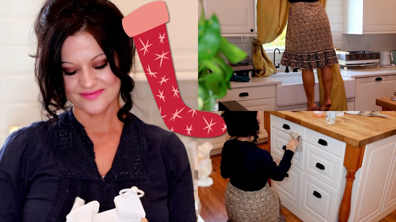 Christmas Make Tea & Clean with Me | Calm & Cozy Kitchen 2023