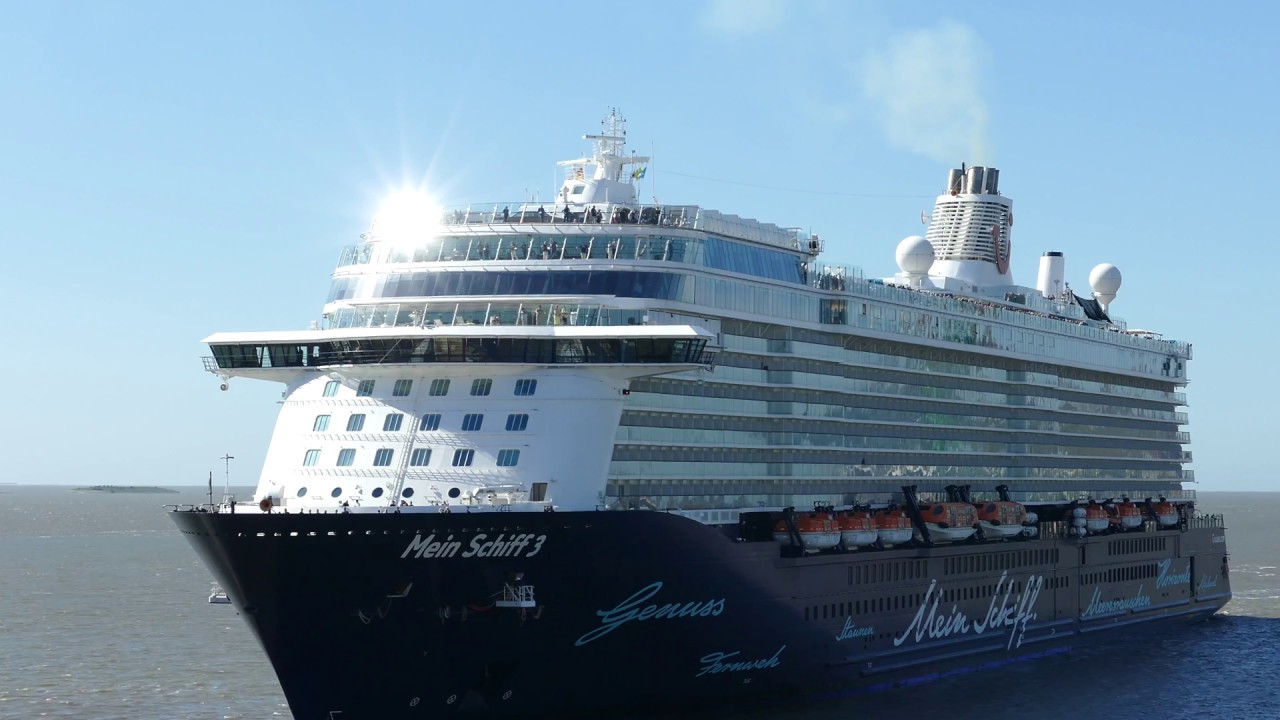 MEIN SCHIFF 3 BREMERHAVEN COLUMBUS CRUISE CENTER
