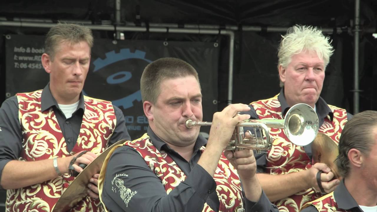 Stemmingsorkest Le Bombardon Zwolle 2de editie Jeroen Bosch dweilfestival 4 september 2016 Den Bosch