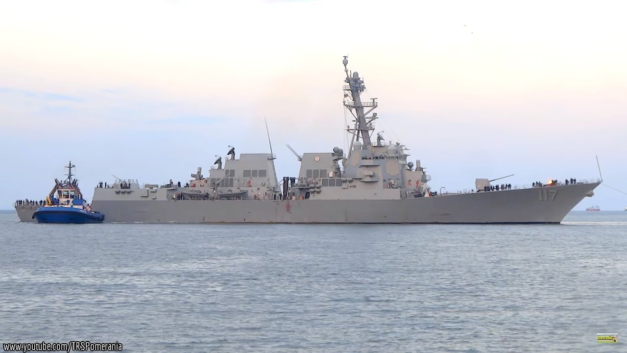 USS Paul Ignatius opuszcza port w Gdyni // USS Paul Ignatius (DDG-117) leaving the port of Gdynia