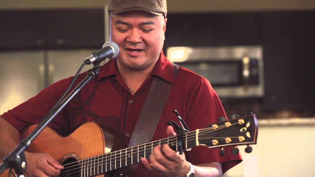 Patrick Landeza - E Pupukani`oe (HiSessions.com Acoustic Live!)