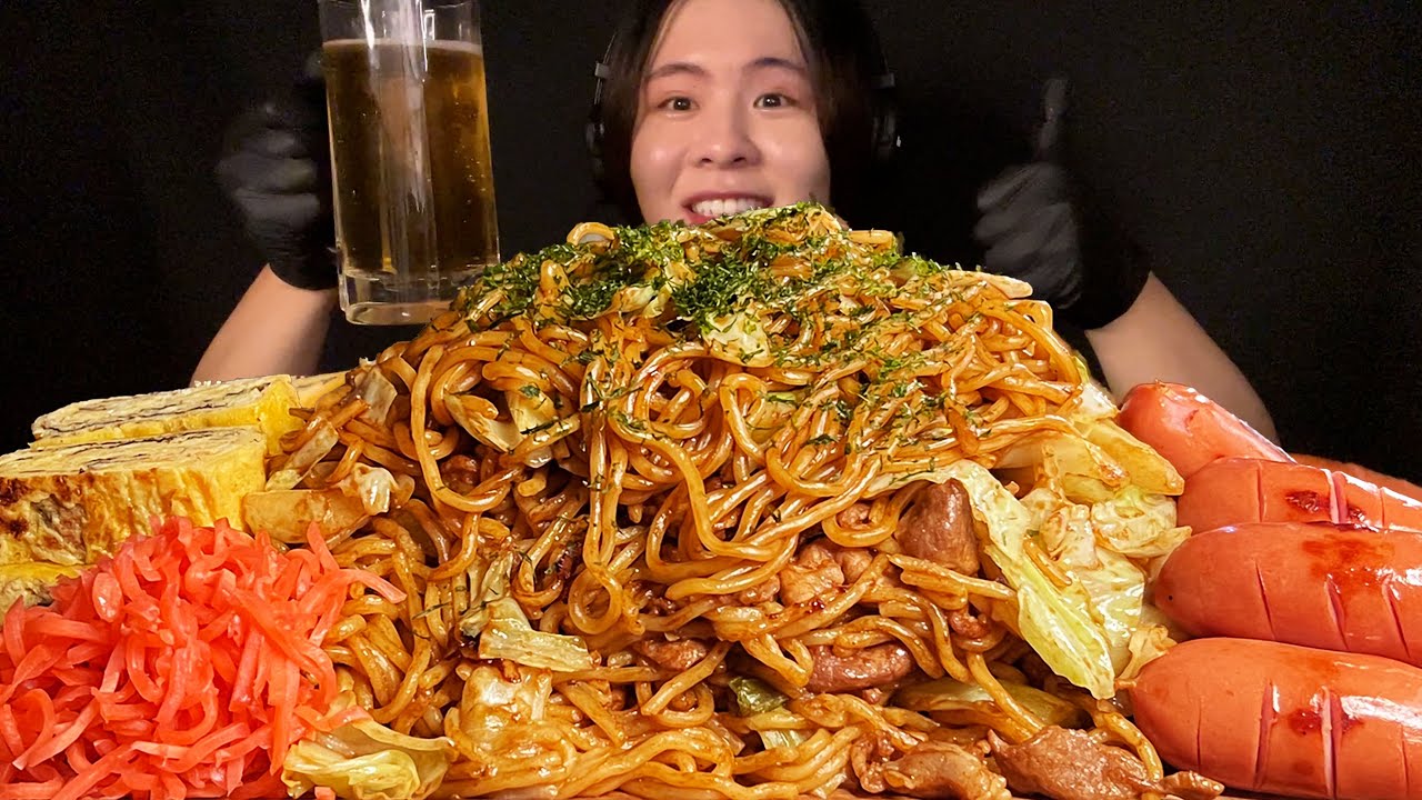 ASMR メガ盛り焼きそば大食い‼️〜ペヤングより普通にラッセンが好き〜【咀嚼音】