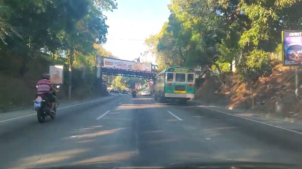 Carretera Panamericana San Salvador a Santa Tecla. El Salvador.