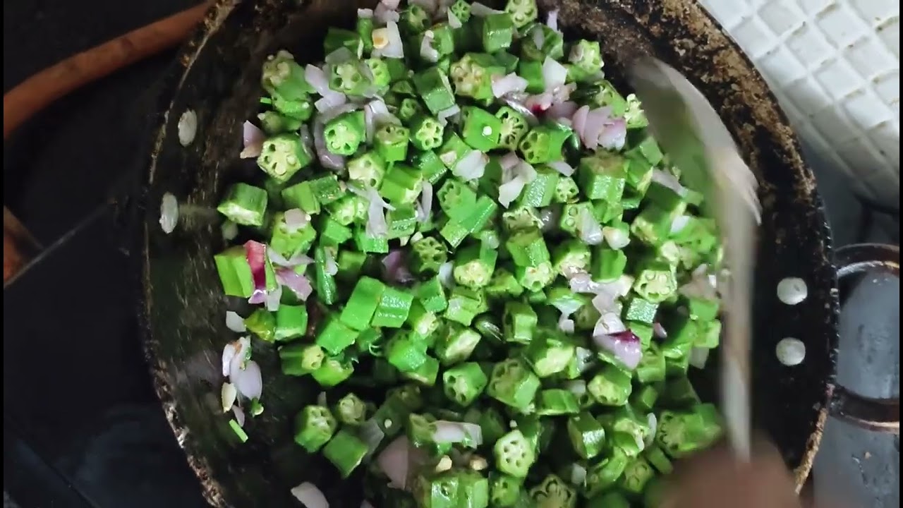 Viral bhindi sukhi khaate hai mere bachhe#viral#viralcooking#villagefood#villagecooking