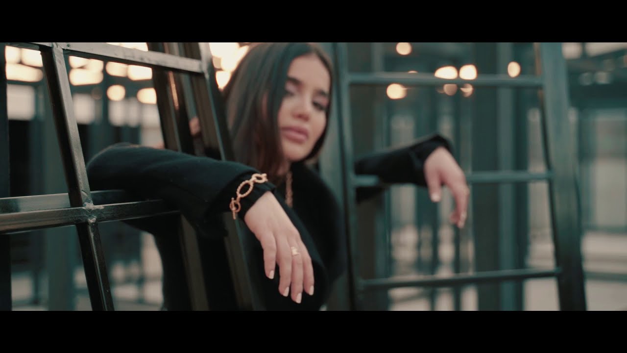 JEWELRY B-ROLL