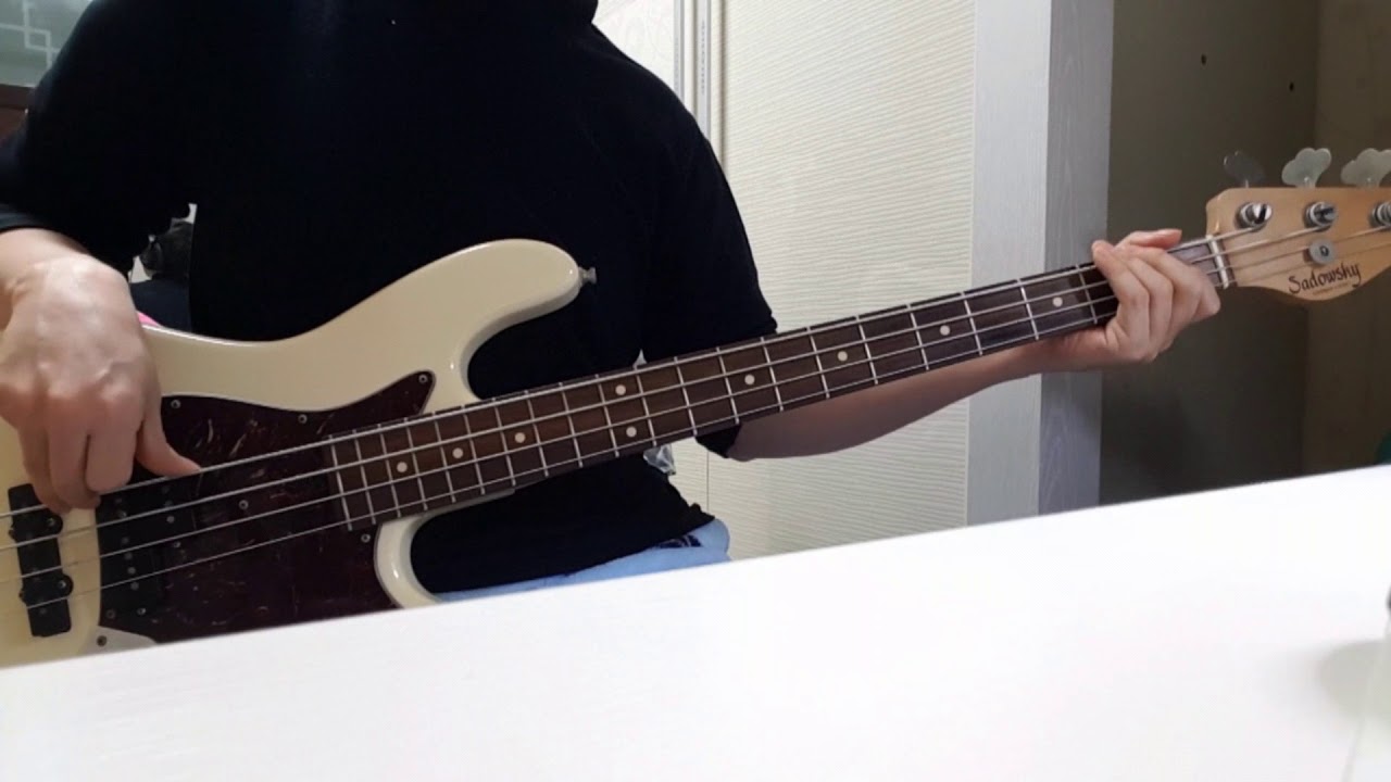 Olivia Newton-John - Xanadu (bass cover)