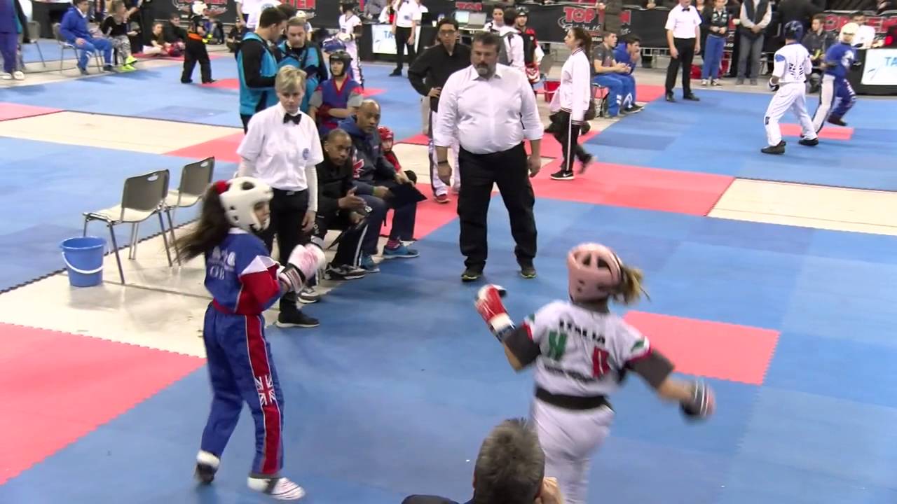 Ellie Doyle v Francesca Ceci Athens Challenge 2016