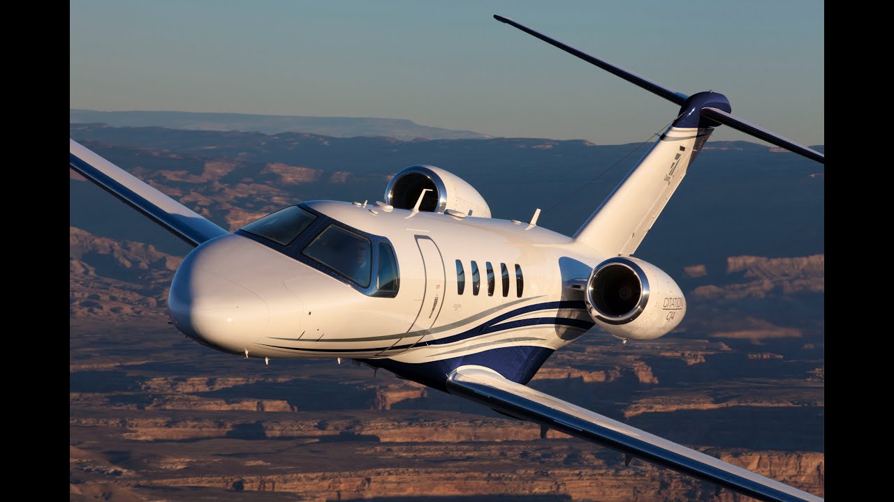 CITATION CJ4 LANDING IN PISA (LIRP)