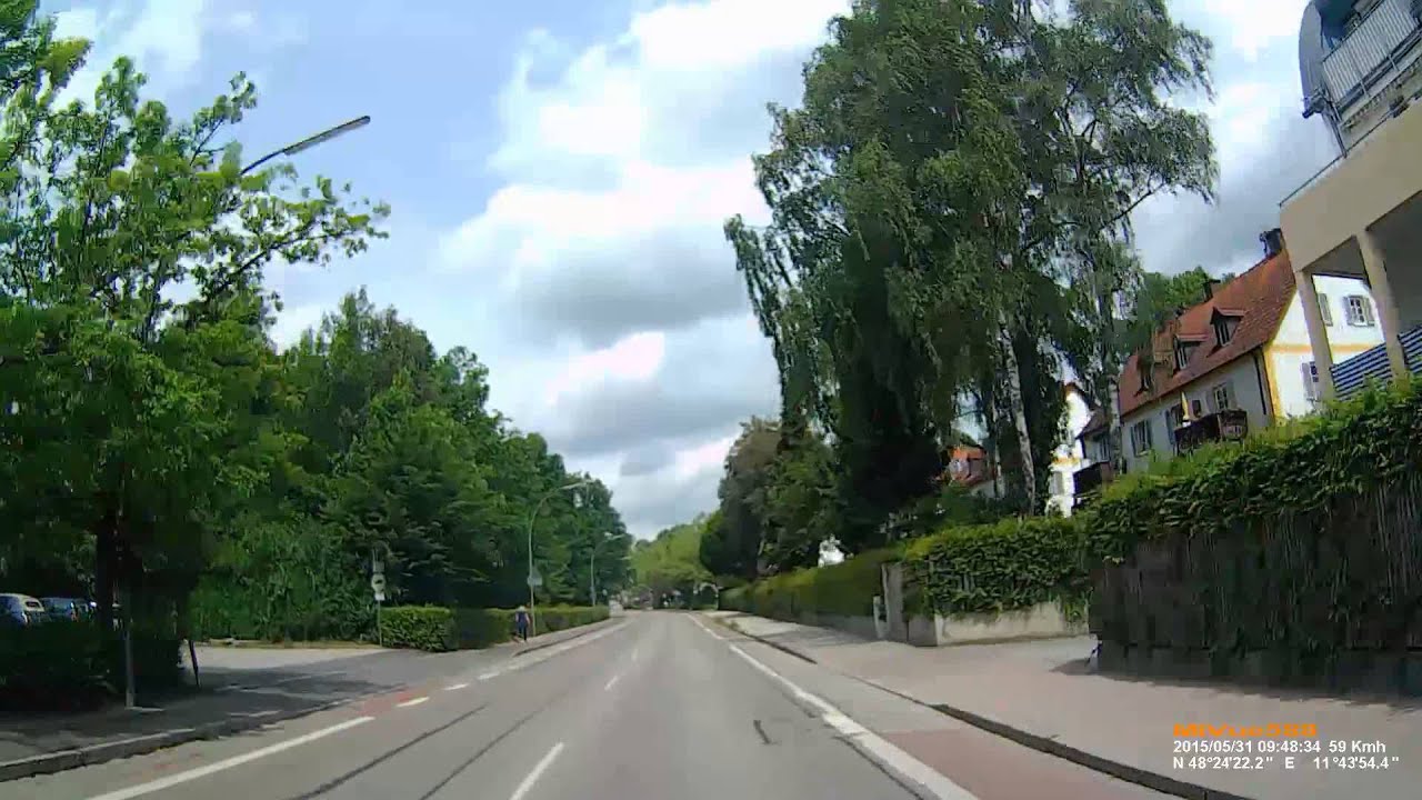 D: Kreisstadt Freising. Landkreis Freising. Ortsdurchfahrt auf der B 301. Mai 2015