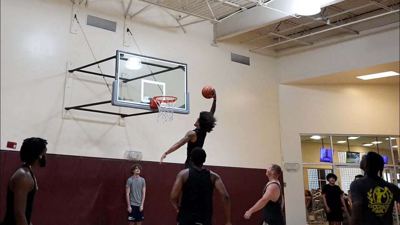 I’M THE BEST HOOPER IN MY CITY