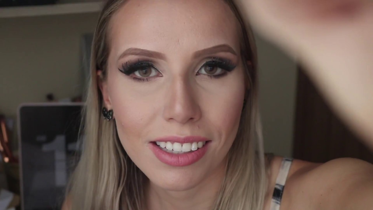 ASMR PINCEL NA TELA - Bruna ASMR