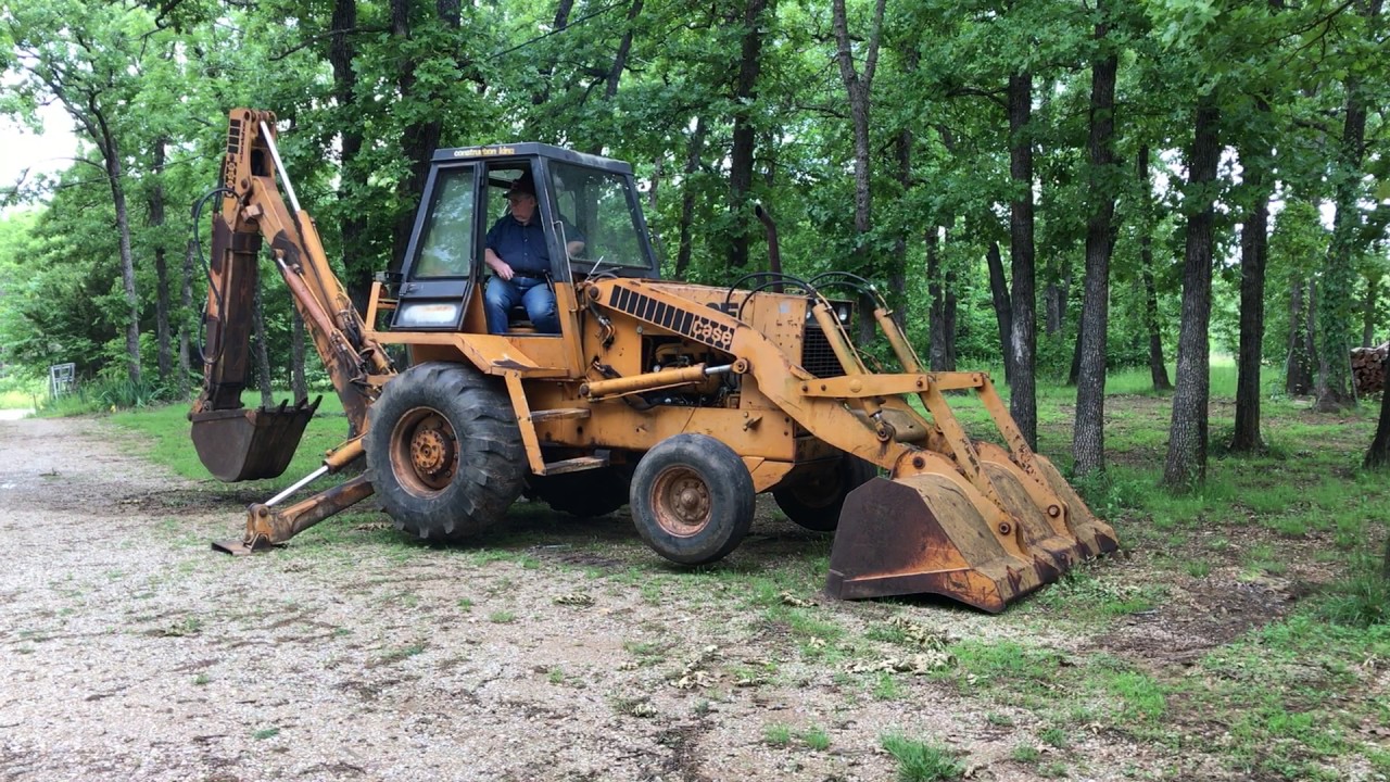 1976 Case 680E Construction King Backhoe with Bucket Loader