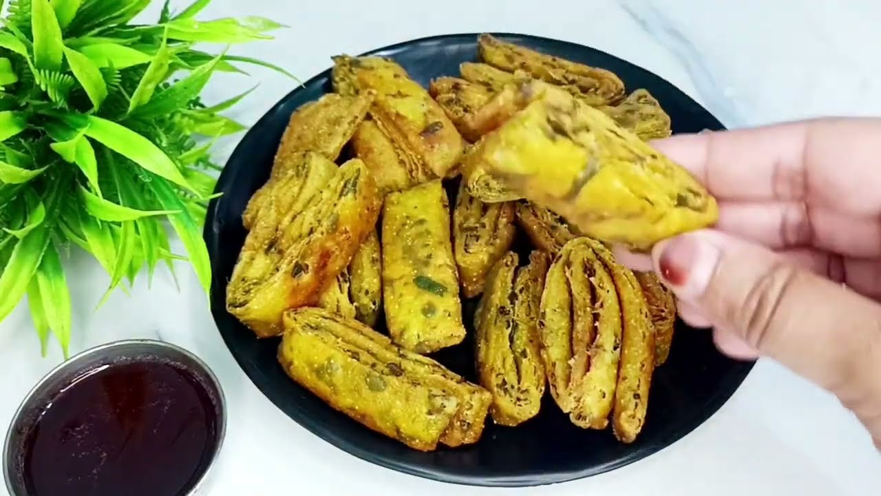 केवल पालक  से बना गरमा गरम कुरकुरा खस्ता नाश्ता जो भी खाए खाता ही जाए | Crispy aalu ka nashta