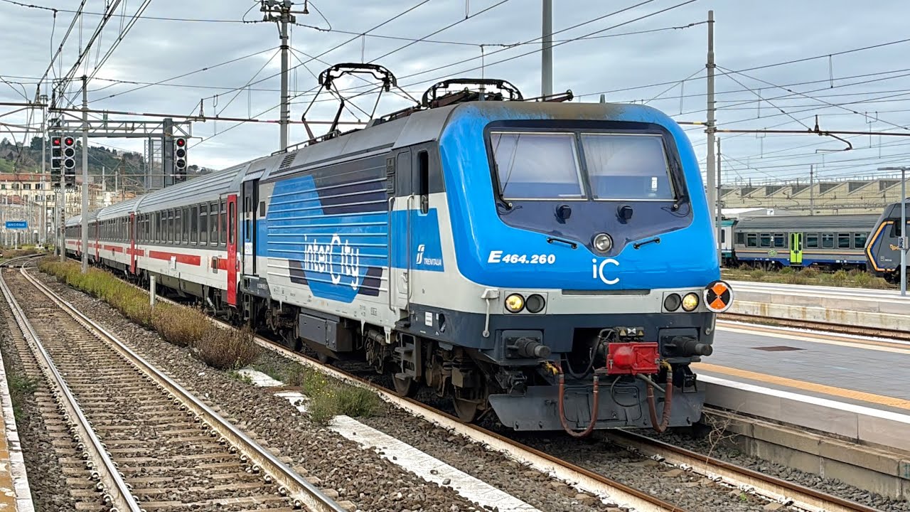 TRENI PASSEGGERI IN ARRIVO E PARTENZA ALLA STAZIONE DI ANCONA!