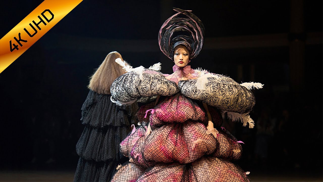 Viktor & Rolf | Haute Couture Fall Winter 2025/2026 | Paris