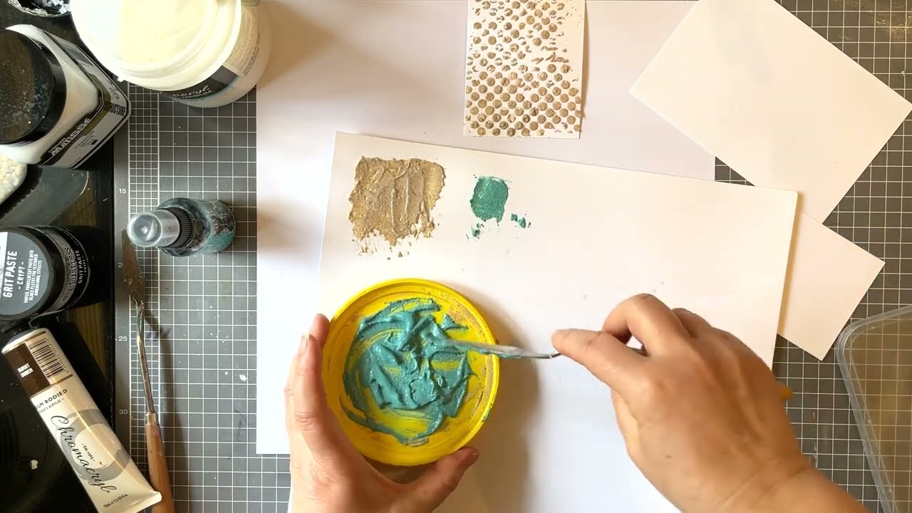 Make your own sandy-gritty texture paste inspired by Tim Holtz's grit pastes [Mixed media tutorial].