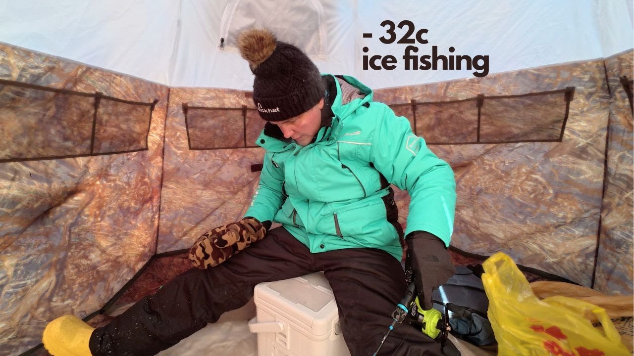 Surviving -32°C Ice Fishing: How Warm Is My Winter Suit? (Underwater Cam Test)
