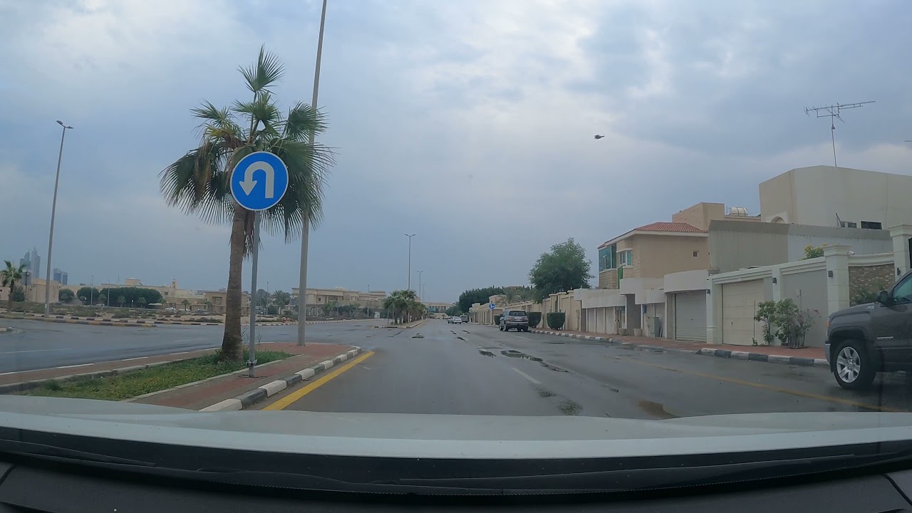 جوله في حي الحزام الذهبي في الخبر