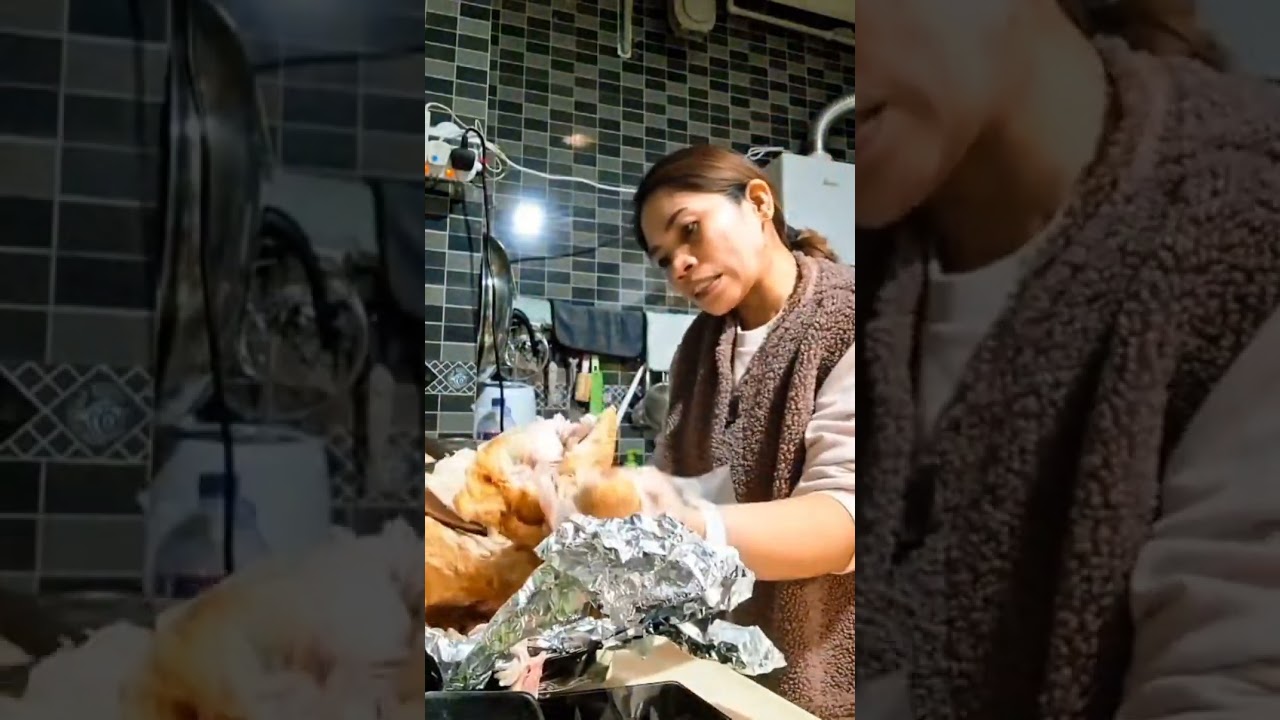 1st time  ko eat at hiwa  ng Turkey or pabo in bisaya 🦃 it's really  big and absolutely  yummy 😋👍🏽🫶