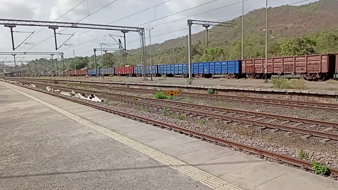 Nagothane Railway Station #publictransport #train #railway #railwaystation #konkan #nagothane