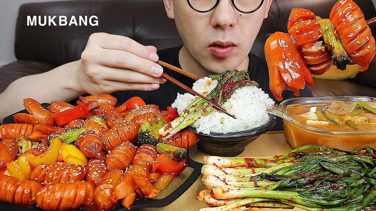 ASMR MUKBANGㅣStir-fried sausage with vegetables & Green onion KimchiㅣEATING SHOW