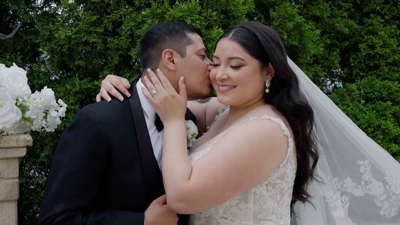 Chicago Videographer + Photographer | Kerry & Enrique Highlight | Ivory Grove
