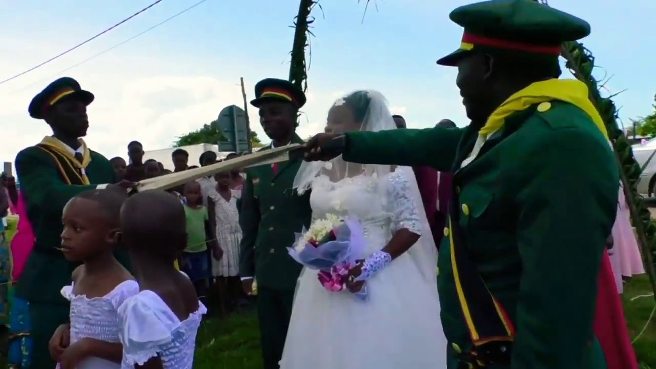 Nushimwe by Miraf Choir