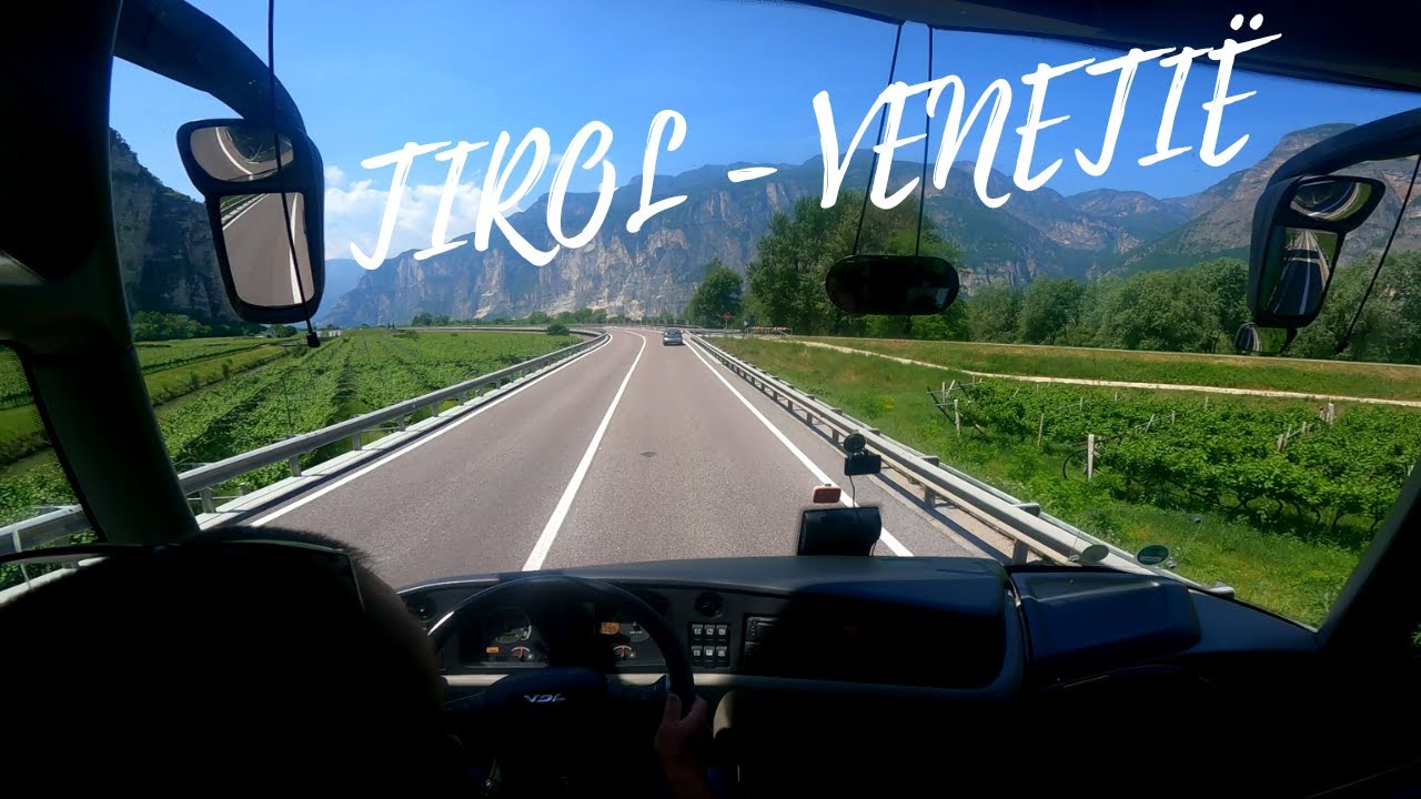 MET DE TOURINGCAR OVER DE FERNPAS EN DE RESCHENPAS. EEN MOOIE REIS VAN TIROL NAAR VENETIË !