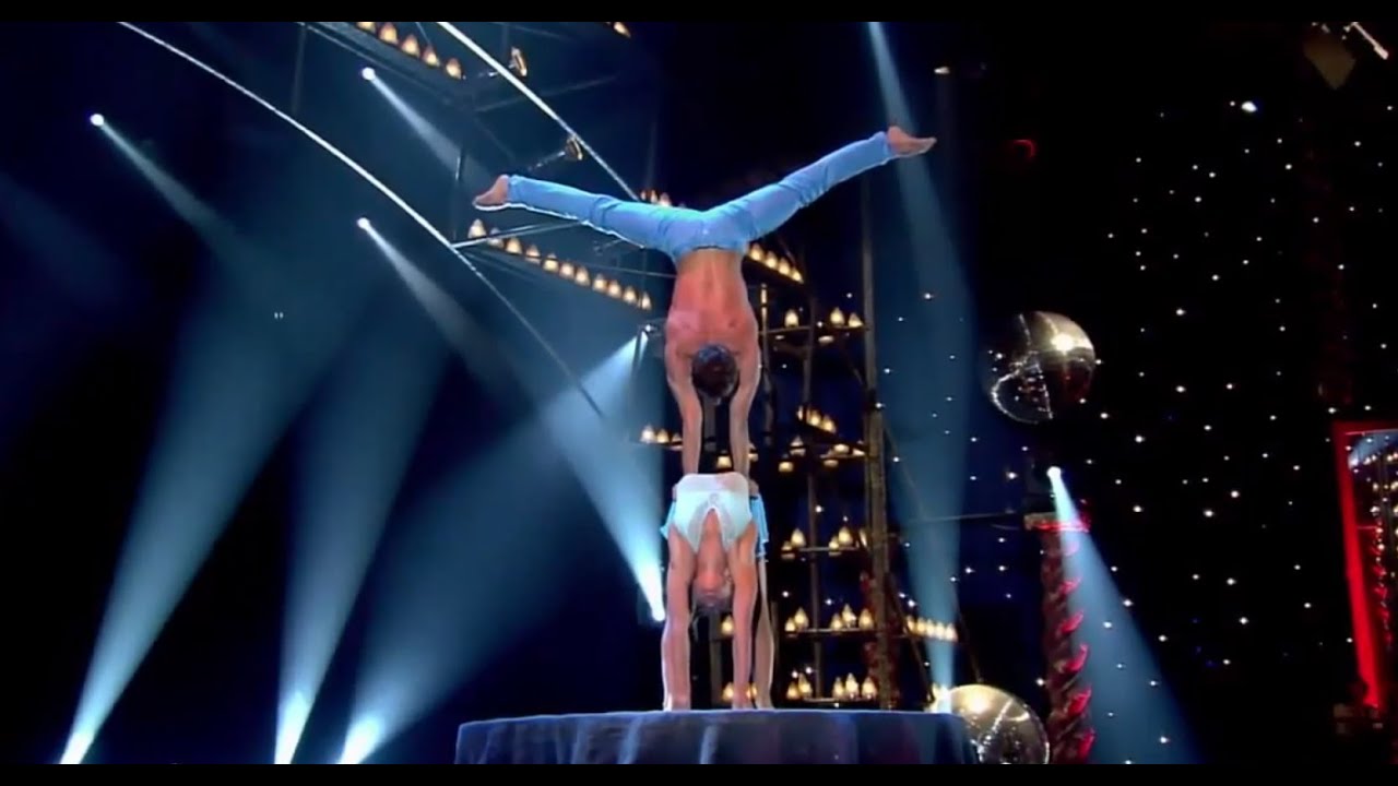 Duo Paradise - MAIN A MAIN - LE PLUS GRAND CABARET DU MONDE