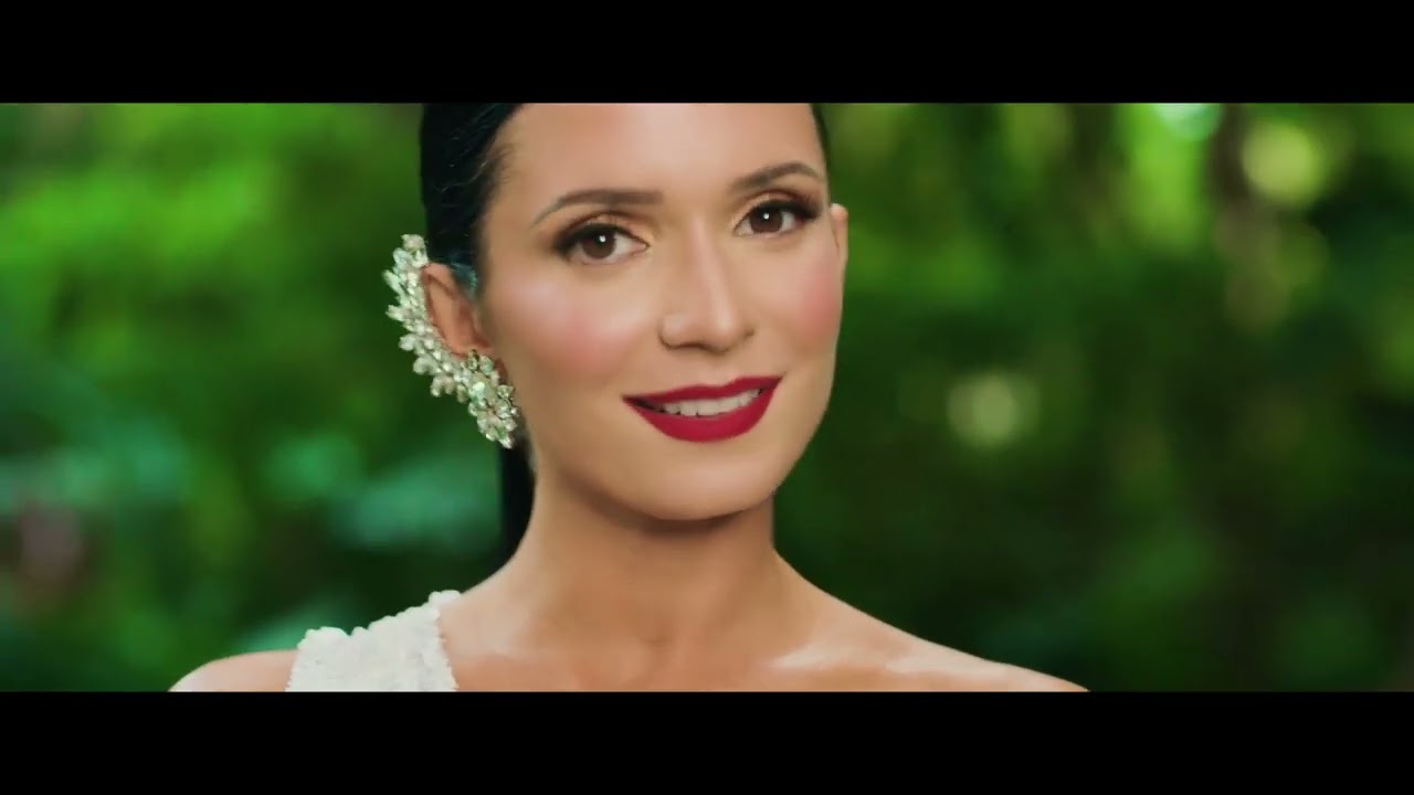 Divan - Diana Fuentes.  Otra Boca Video.