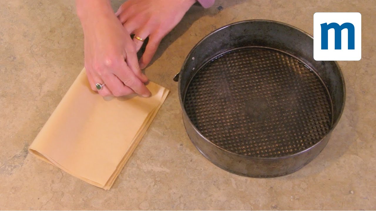 How to line a cake tin - in seconds! | Mumsnet hacks