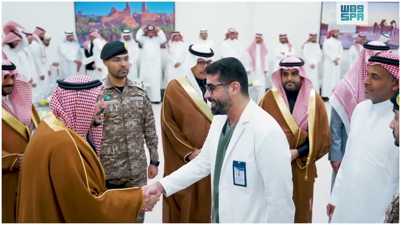 جانب من مشاركة أمير القصيم منسوبي الصحة مأدبة الإفطار.#واس_رمضان47
