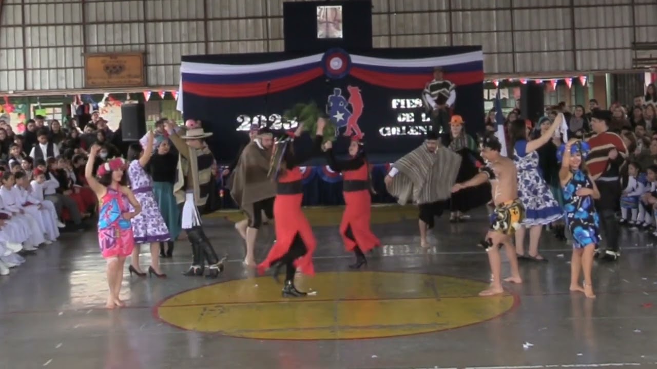Baile Funcionarios Fiestas Patrias Escuela Aurora de Chile 2023