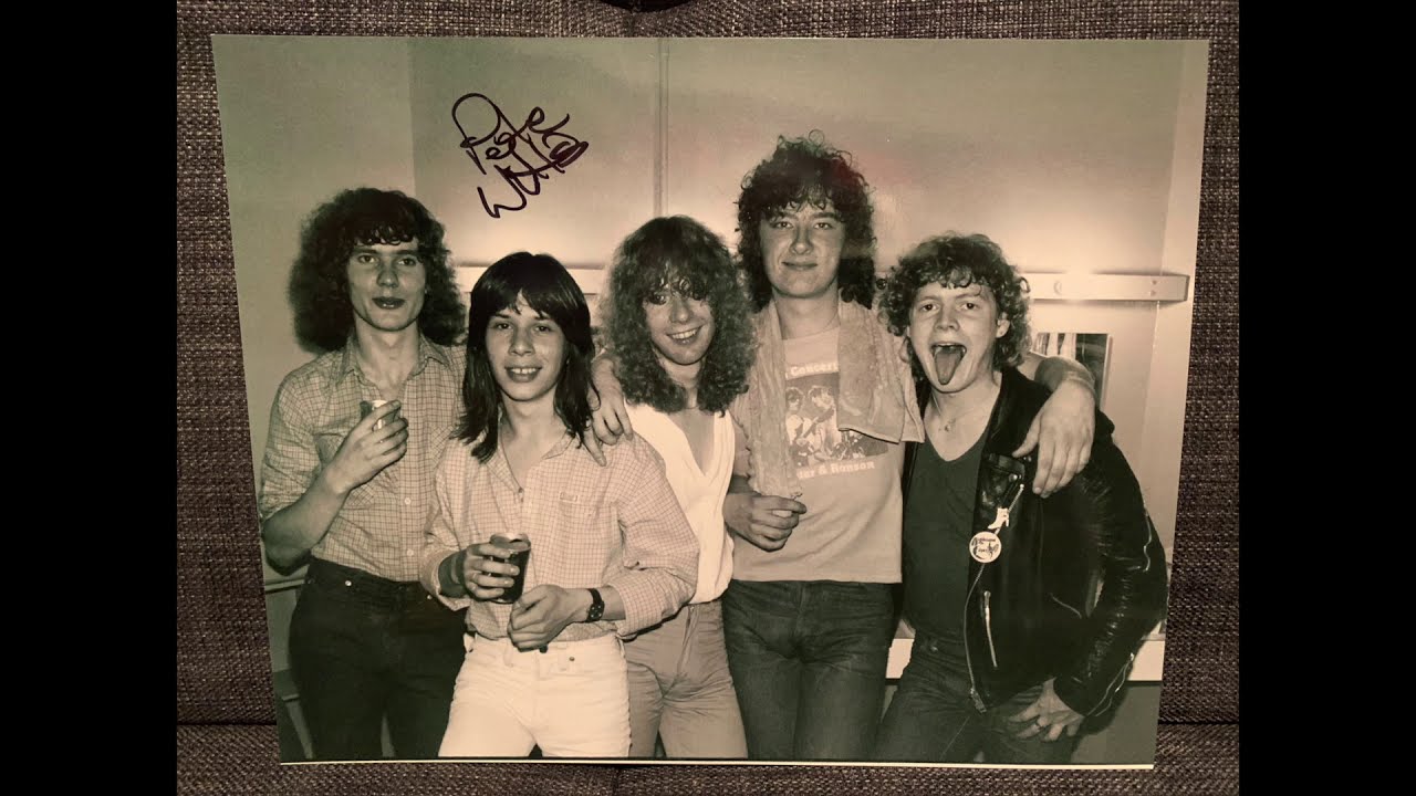 Def Leppard's Pete Willis - Out of Retirement? - 2021 Signing Autographs  Very Rare!
