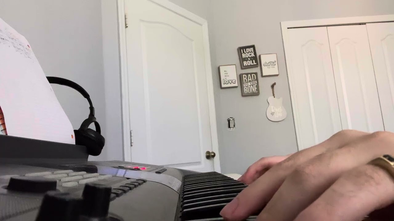 Day 33 of Improvising Random Stuff on Piano