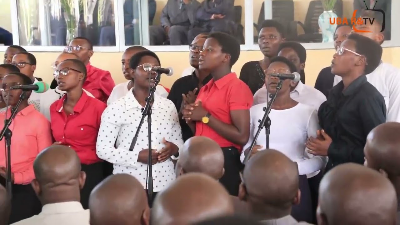 SABA MPWEMU ADUSHOBOZE KUNESHA Chorale ya Lycée de la CEPBU