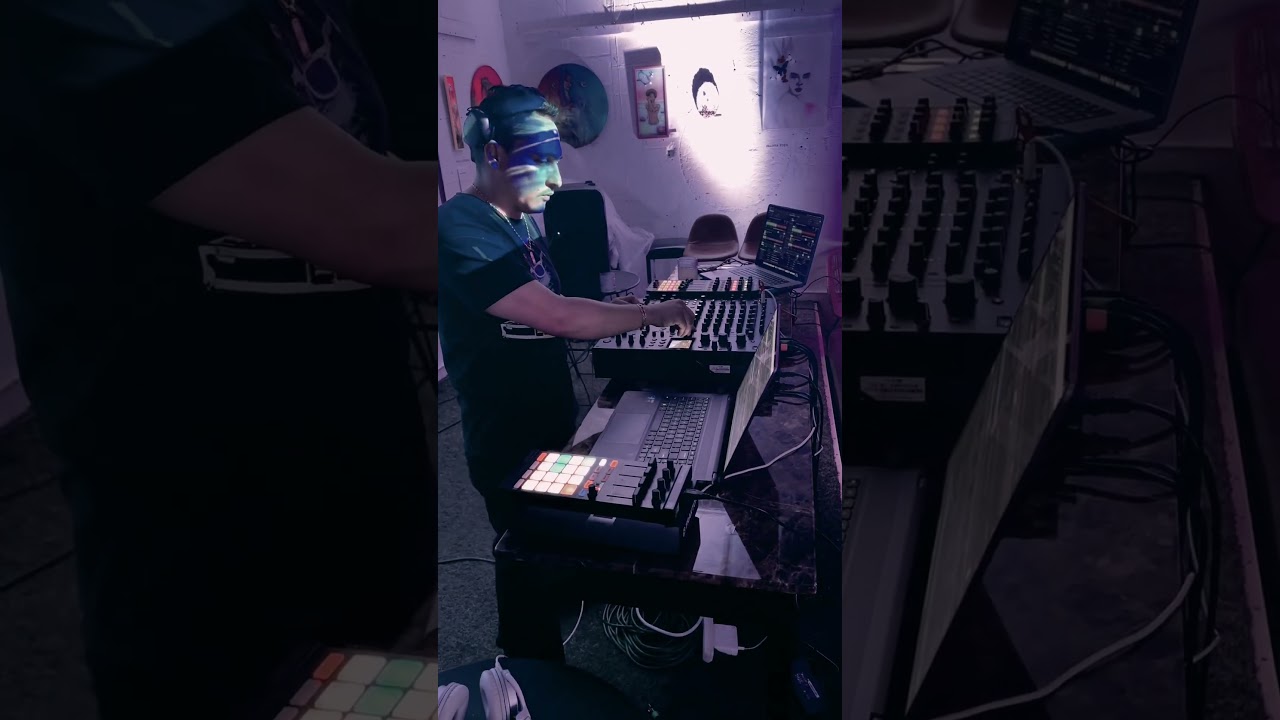 🔥🚨🔥 LIVE DJ SET | Pioneer DJM-V10-LF with Traktor F1 and Xone K2 🎚️🔊🔥