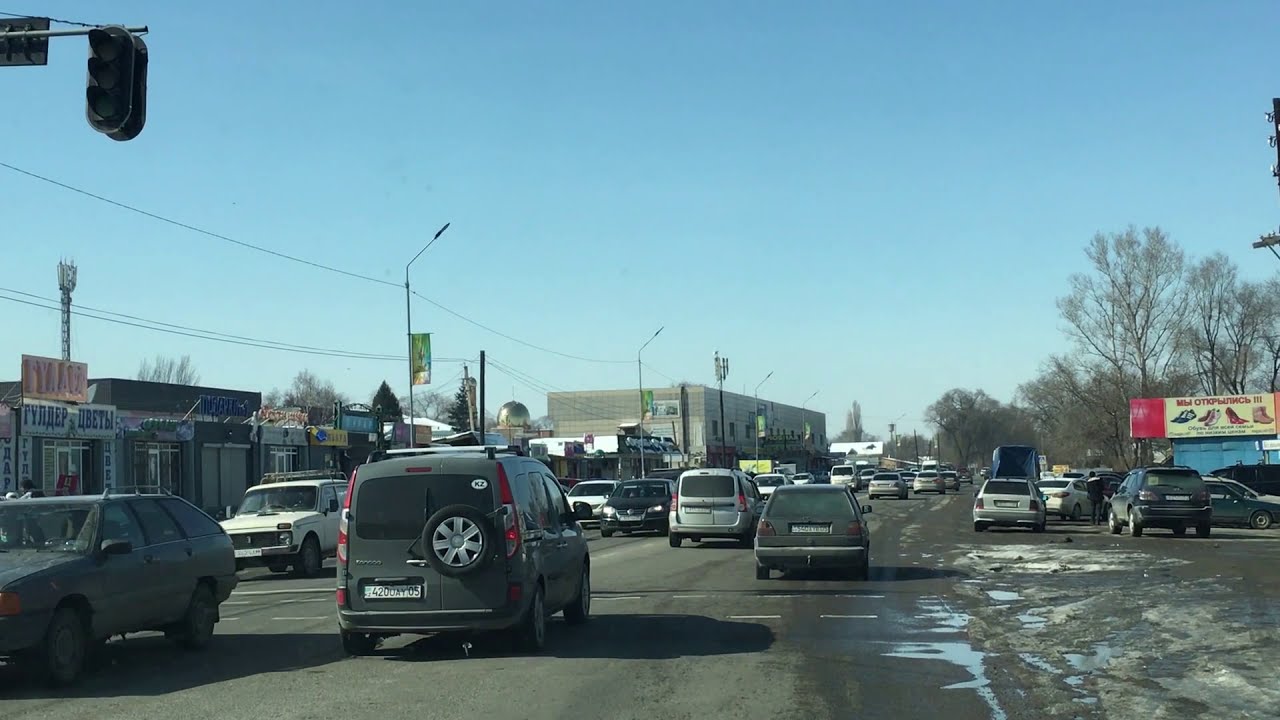 Kazakhstan.  The roads. Казахстан. Поселок Байтерек