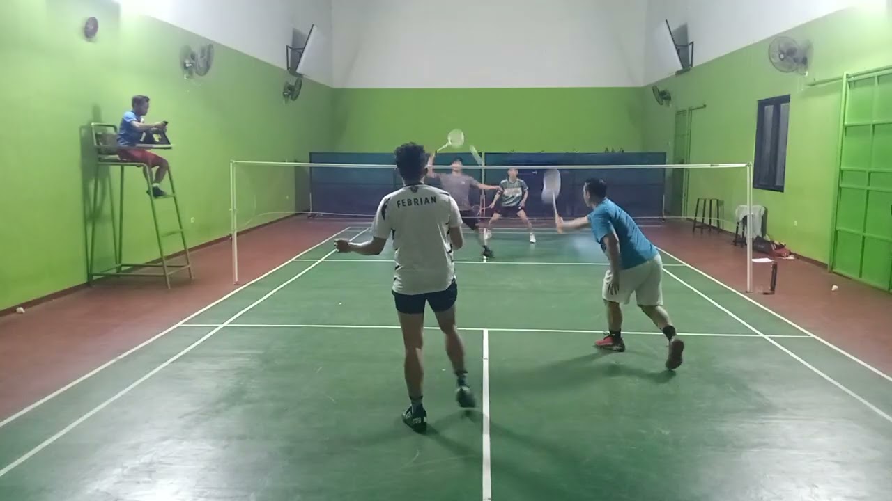 Badmintonn jumat malam