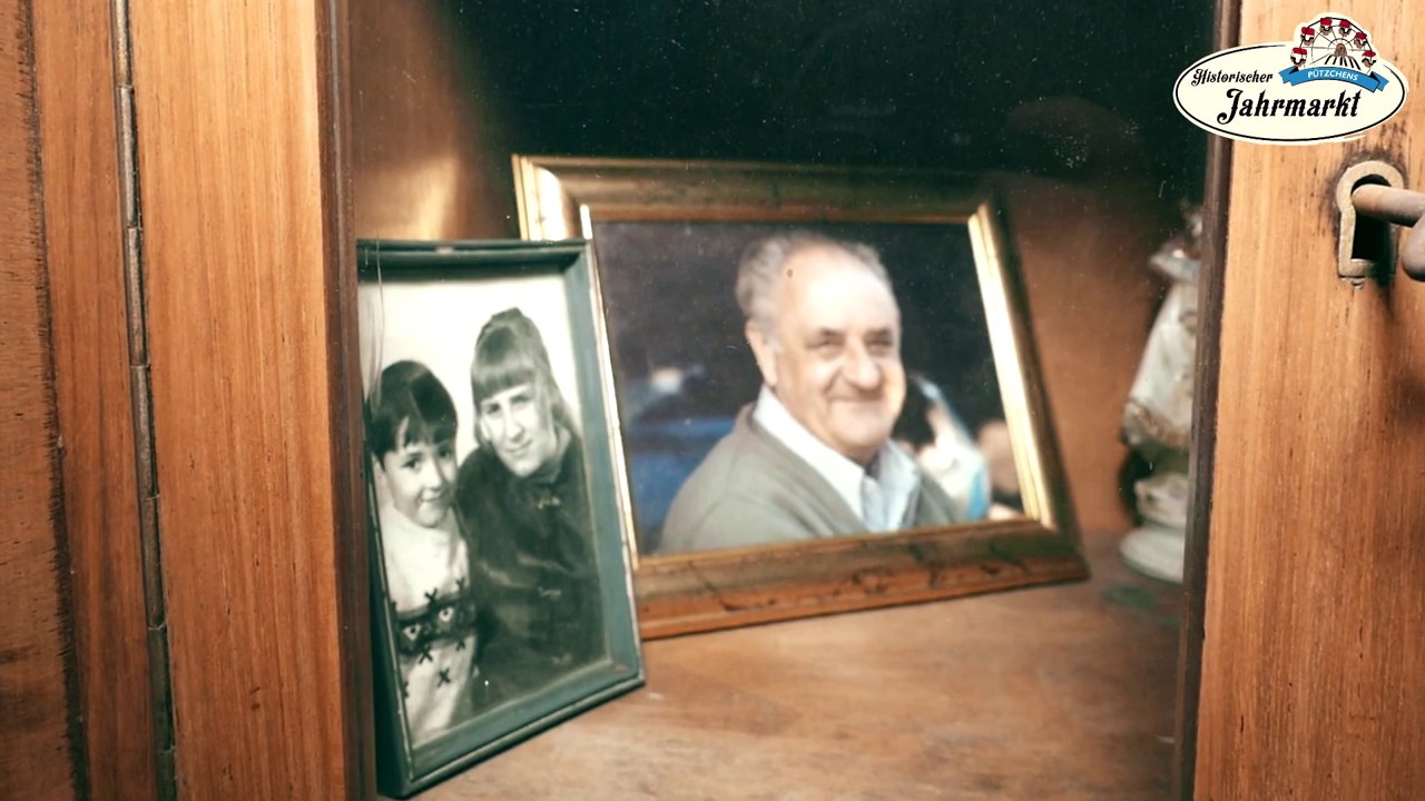 Der Holzschindelwohnwagen auf Pützchens Historischen Jahrmarkt