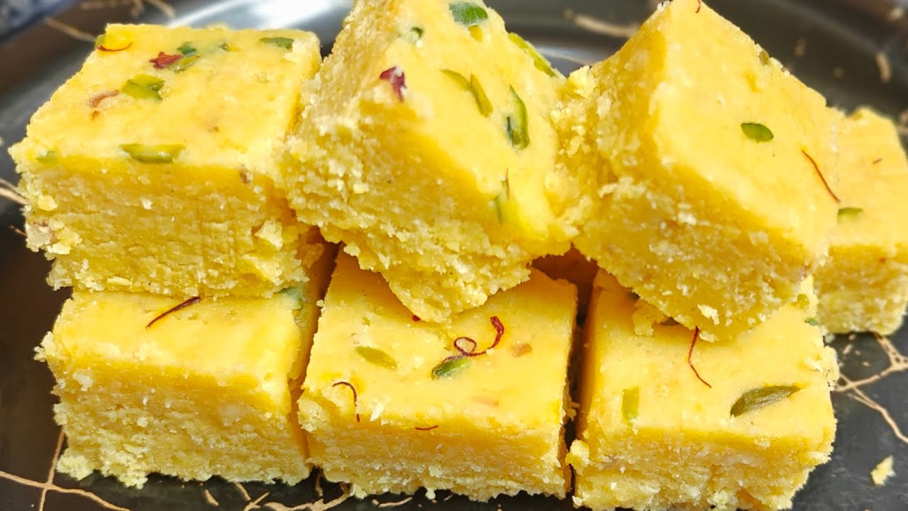 मक्के के आटे में दूध घोलकर बनाएं बाजार में मिलने वाली महंगी मिठाई। Sweet recipe 
