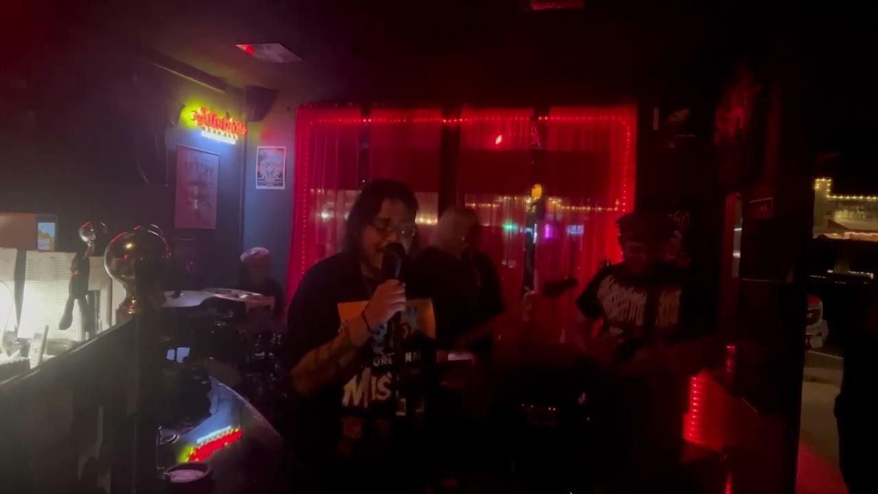 "Pinesaw and Los Guyz" Ramones- Blitzkrieg Bop (cover)