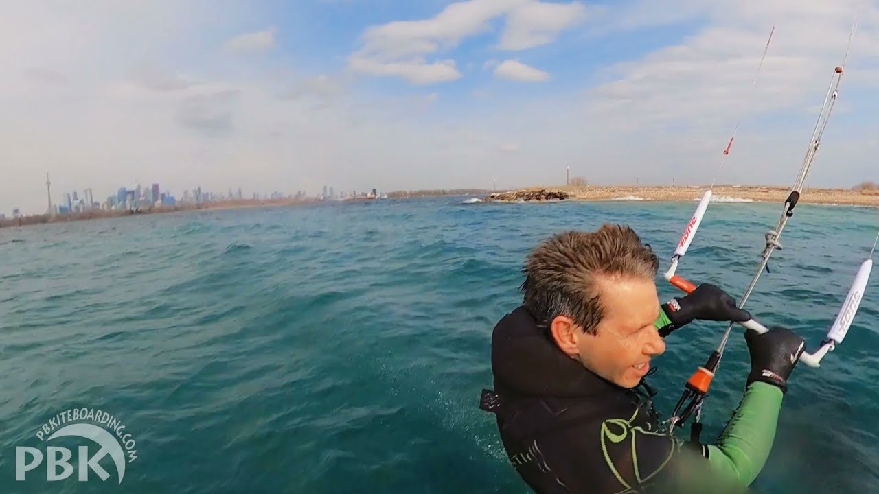 🇨🇦 Kitesurfing Lessons Canada at Cherry Beach Toronto, Ontario Hydrofoiling