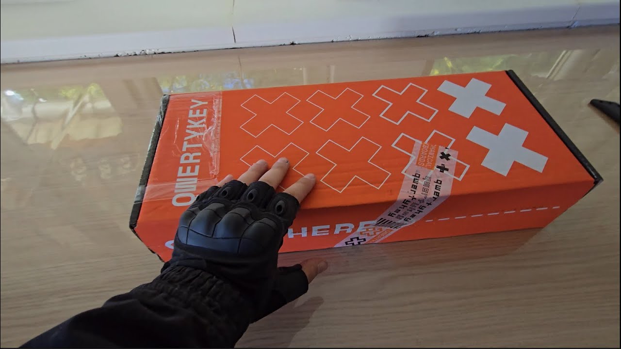 romanian unboxes keyboard | Qwertykey H61