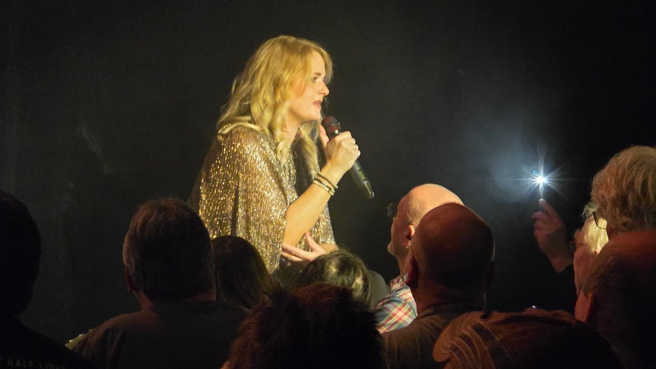 Elles Bailey- Leave The Light On - 2026
