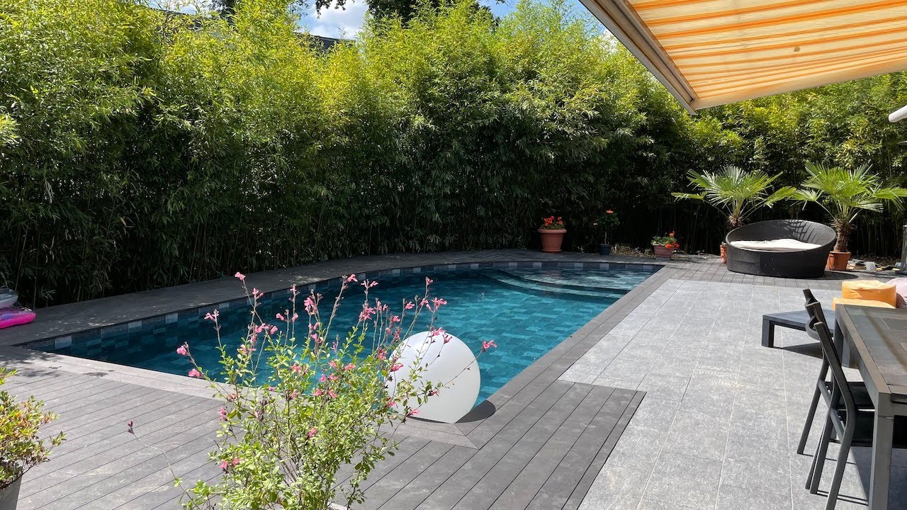 Construction d'une piscine membrane PVC armée 150/100 Soprema Bali (Time laps été 2022)