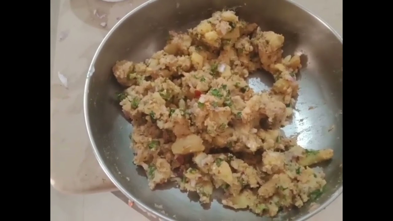 Street stye aloo samosa recipe.                          Simple samosa folding 