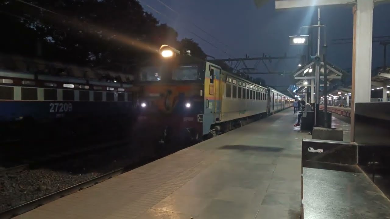 Kalyan's Livered WCAM3 #21958 with #17412 Kolhapur Mumbai Mahalakshmi Express arrives Karjat